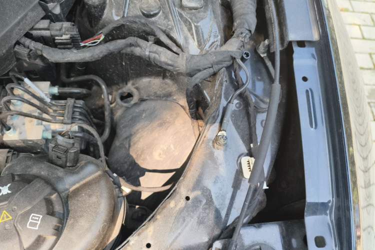 Used BMW 3 Series 2024 325Li M Sport Package Engine Bay Left