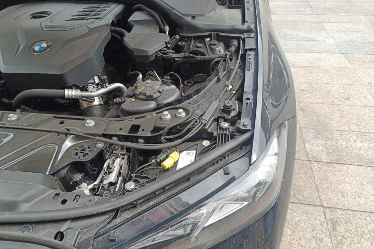Used BMW 3 Series 2024 325i M Sport Package Engine Bay Left
