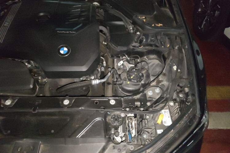 Used BMW 3 Series 2024 325i M Sport Night Edition Package Engine Bay Left