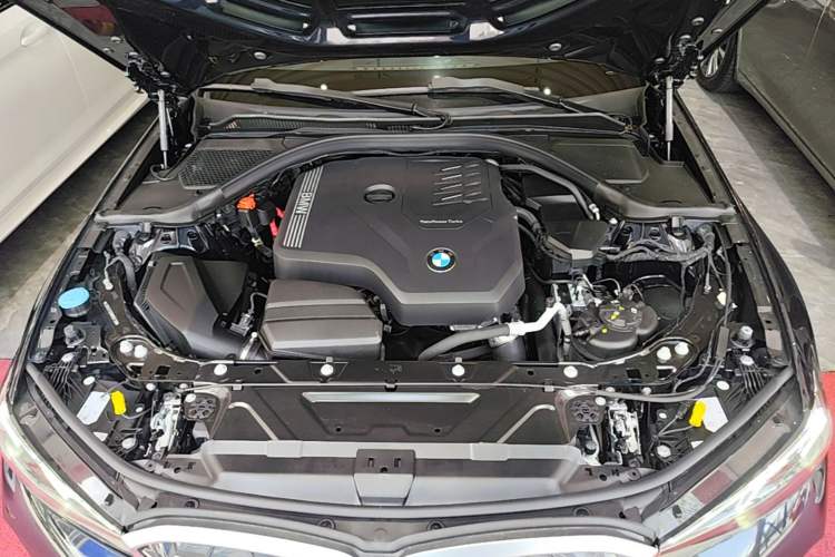 Used BMW 3 Series 2024 325i M Sport Package Engine Bay