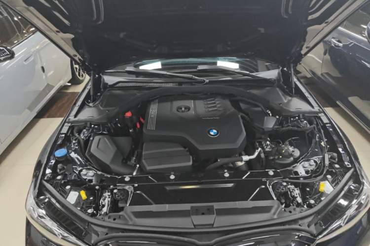 Used BMW 3 Series 2024 325i M Sport Night Edition Package Engine Bay