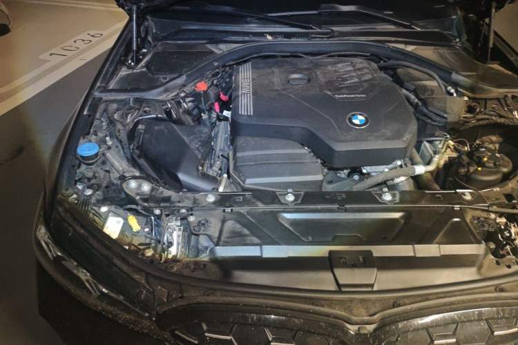 Used BMW 3 Series 2024 325i M Sport Night Edition Package Engine Bay Right