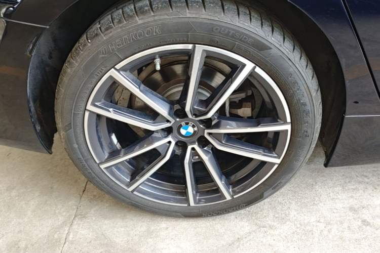 Used BMW 3 Series 2024 325Li M Sport Package Exterior 1