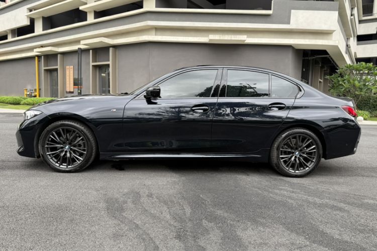 Used BMW 3 Series 2024 325i M Sport Night Edition Package Exterior 11
