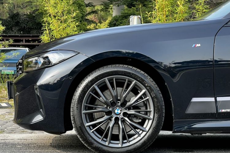 Used BMW 3 Series 2024 330i M Sport Night Edition Package Exterior 3