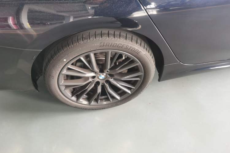 Used BMW 3 Series 2024 325i M Sport Night Edition Package Exterior 3