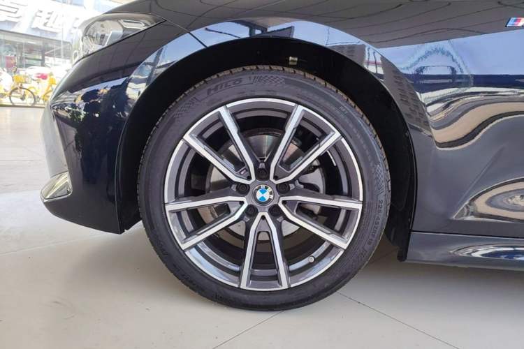 Used BMW 3 Series 2024 320Li M Sport Package Exterior 4