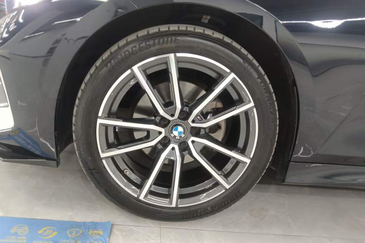 Used BMW 3 Series 2024 325Li M Sport Package Exterior 4