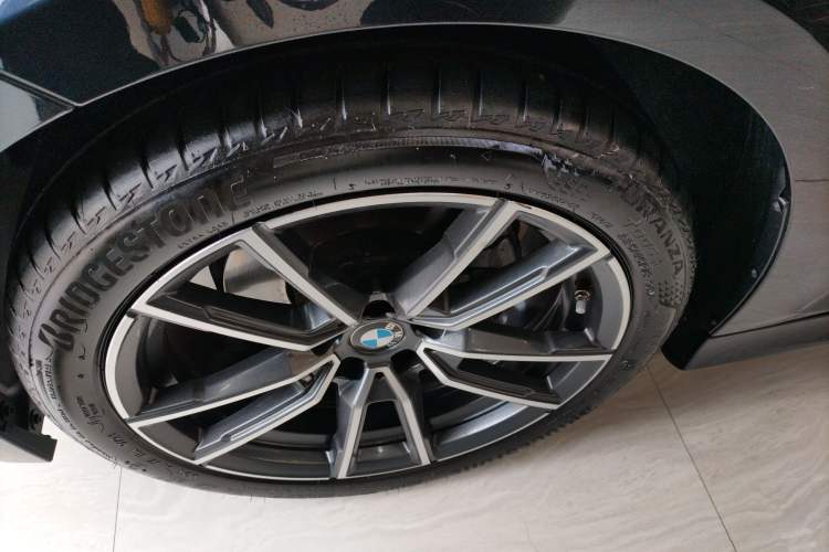 Used BMW 3 Series 2024 325Li M Sport Package Exterior 4
