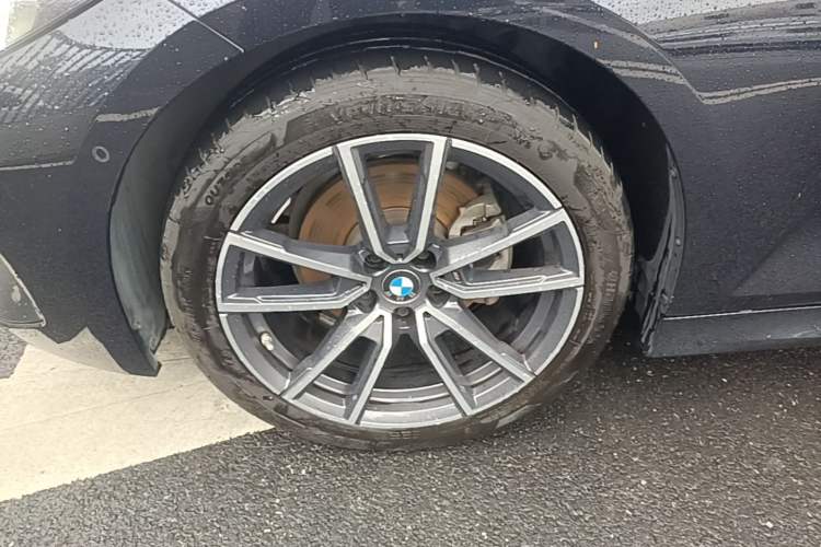 Used BMW 3 Series 2024 325Li M Sport Package Exterior 4