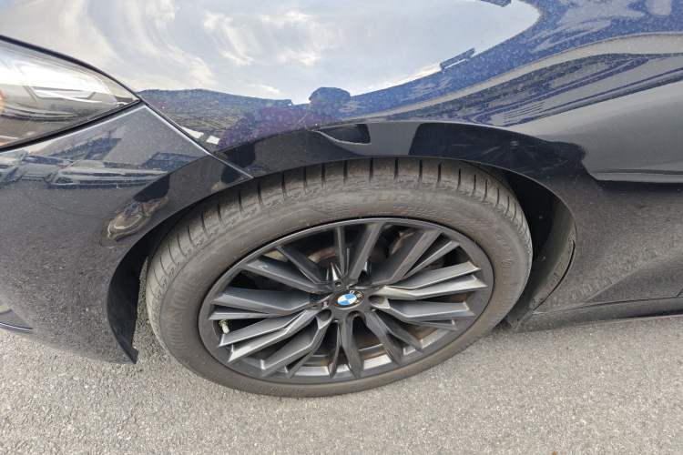 Used BMW 3 Series 2024 330i M Sport Night Edition Package Exterior 4