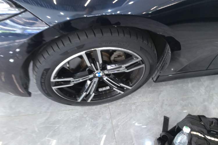 Used BMW 3 Series 2024 325i M Sport Package Exterior 4