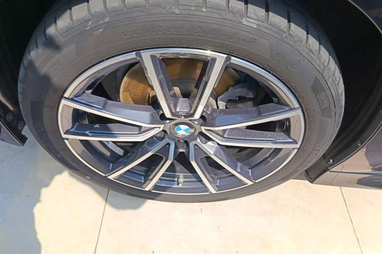 Used BMW 3 Series 2024 325Li M Sport Package Exterior 4