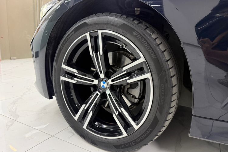 Used BMW 3 Series 2024 325i M Sport Package Exterior 5
