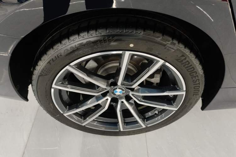 Used BMW 3 Series 2024 325Li M Sport Package Exterior 5