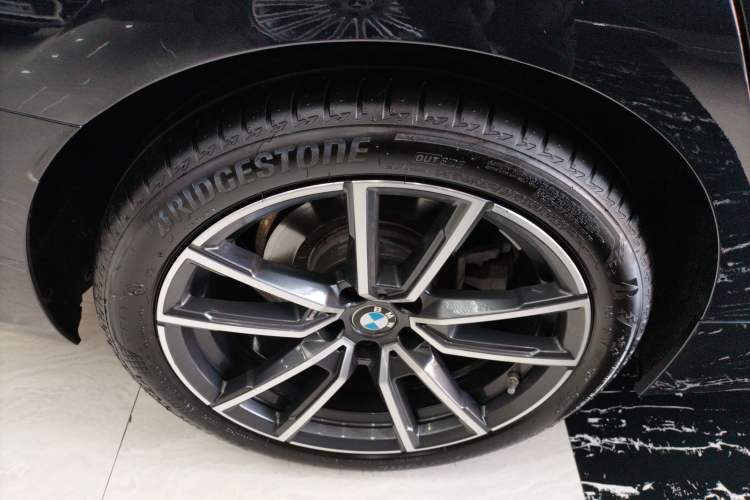 Used BMW 3 Series 2024 325Li M Sport Package Exterior 5