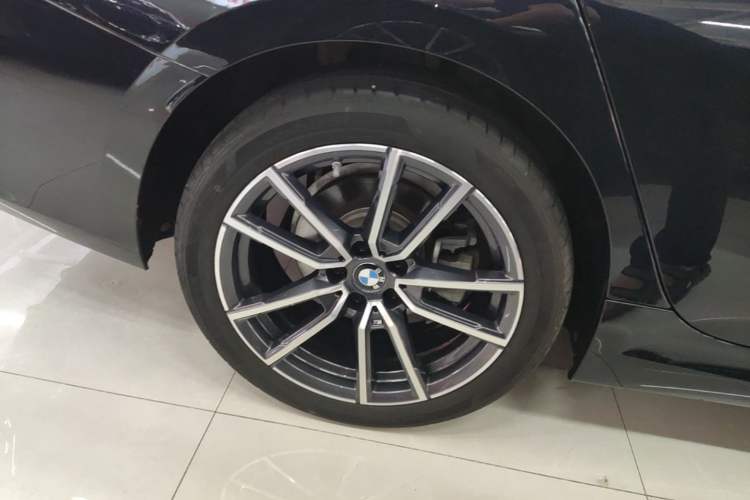 Used BMW 3 Series 2024 325Li M Sport Package Exterior 5