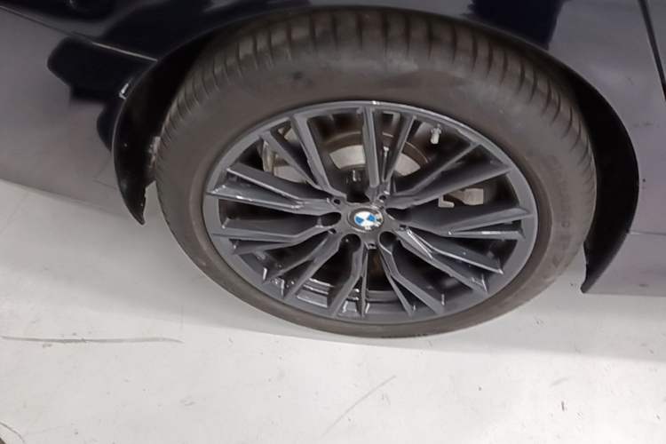 Used BMW 3 Series 2024 330i M Sport Night Edition Package Exterior 5