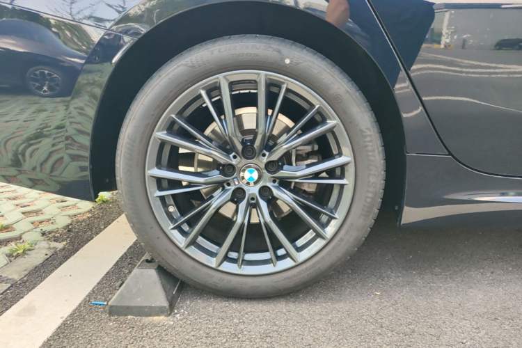 Used BMW 3 Series 2024 325Li M Sport Night Edition Package Exterior 5