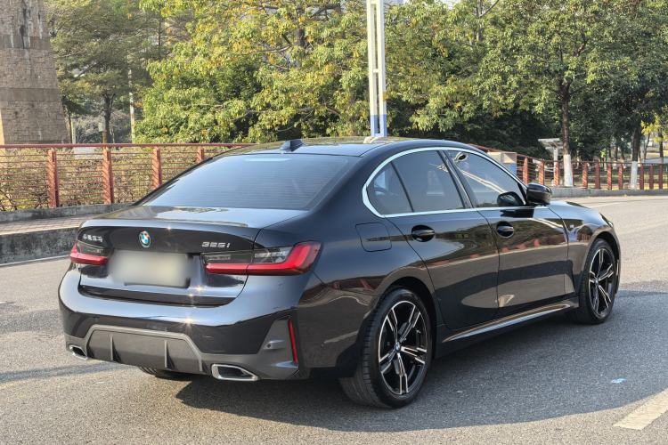 Used BMW 3 Series 2024 325i M Sport Package Exterior 6