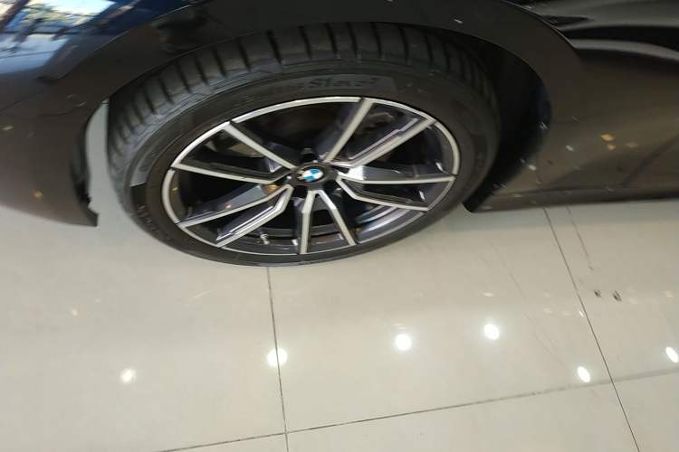 Used BMW 3 Series 2024 325Li M Sport Package Exterior 7