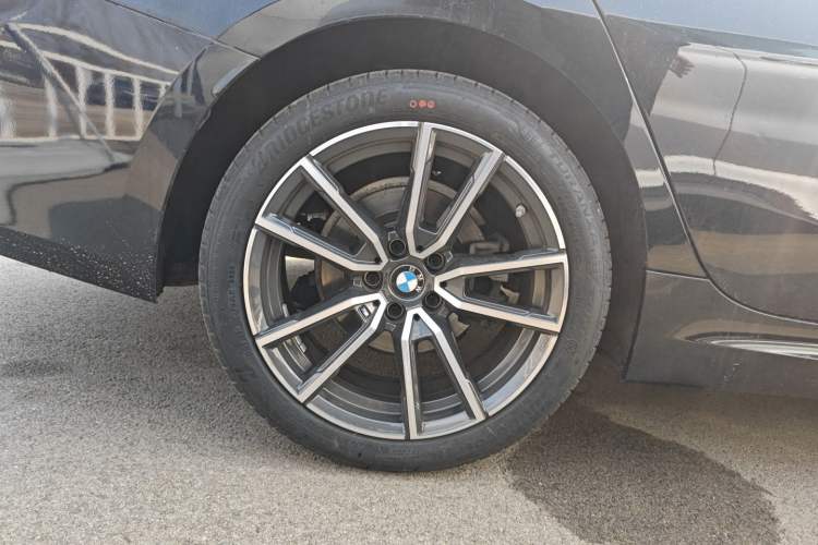 Used BMW 3 Series 2024 325Li M Sport Package Exterior 8