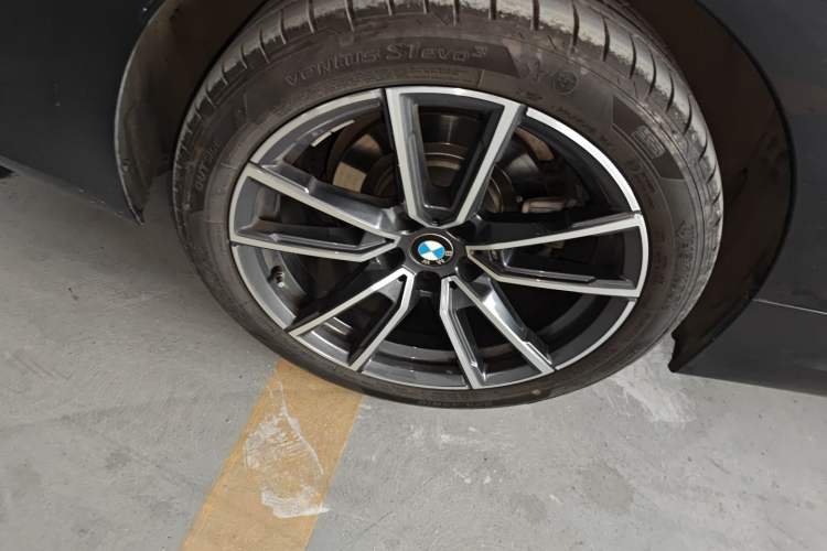 Used BMW 3 Series 2024 325Li M Sport Package Exterior 8