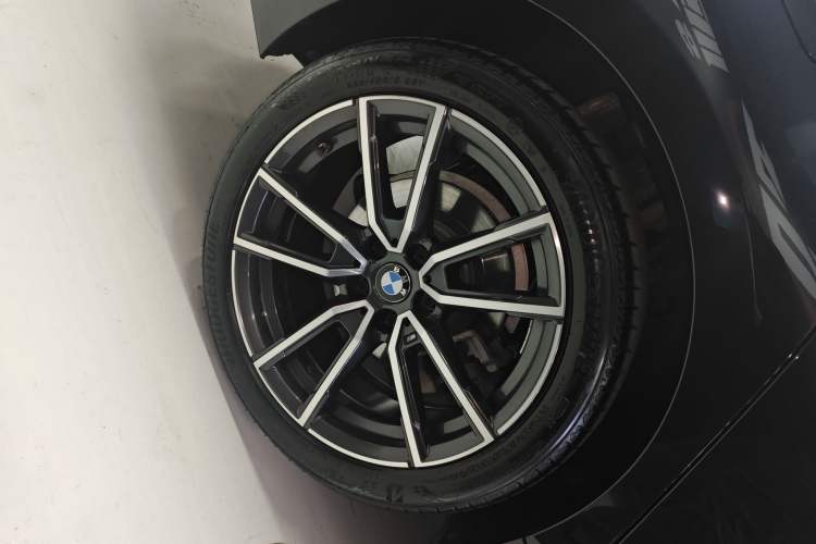 Used BMW 3 Series 2024 325Li M Sport Package Exterior 8