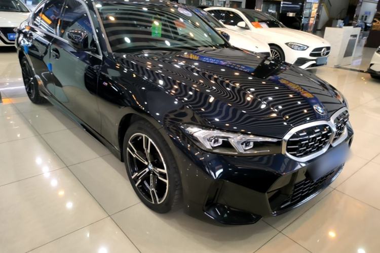 Used BMW 3 Series 2024 325i M Sport Package Front Right 45 Deg