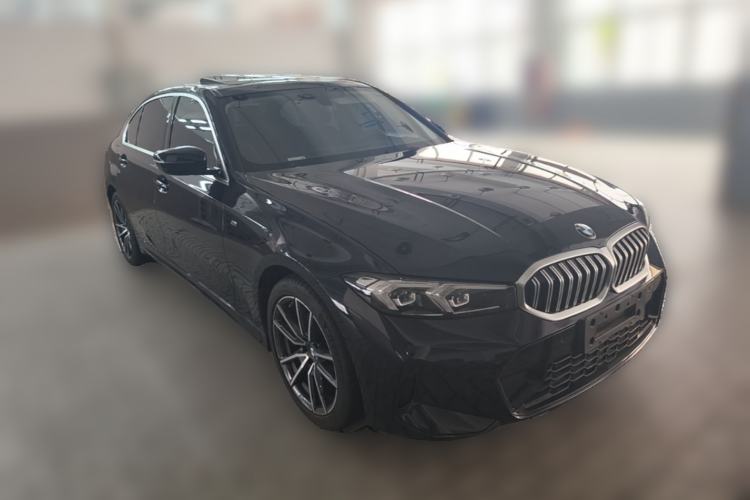Used BMW 3 Series 2024 320Li M Sport Package Front Right 45 Deg