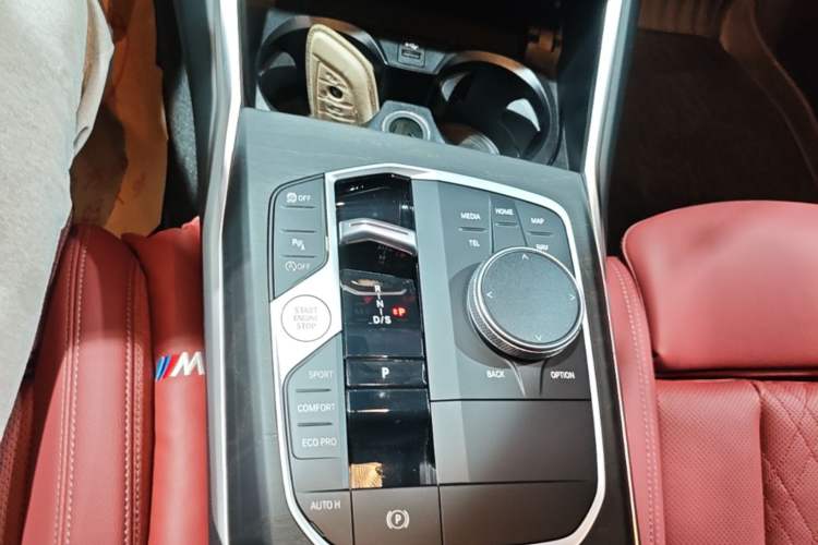 Used BMW 3 Series 2024 325i M Sport Package Gear Lever