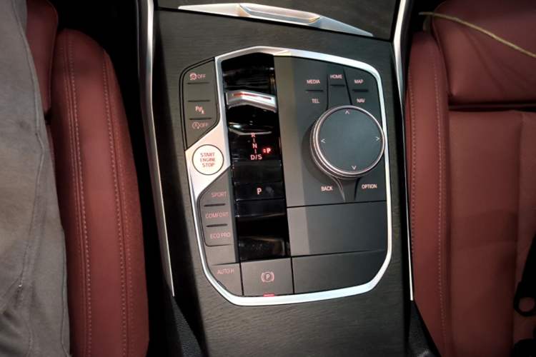 Used BMW 3 Series 2024 325i M Sport Package Gear Lever