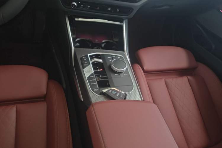 Used BMW 3 Series 2024 330i M Sport Night Edition Package Gear Lever