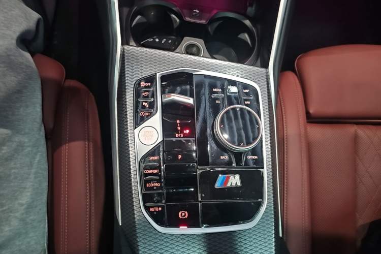 Used BMW 3 Series 2024 325i M Sport Night Edition Package Gear Lever