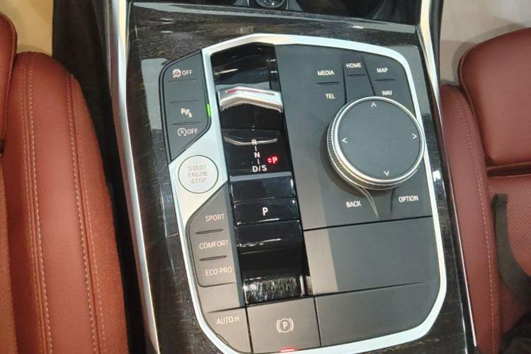 Used BMW 3 Series 2024 325Li M Sport Package Gear Lever