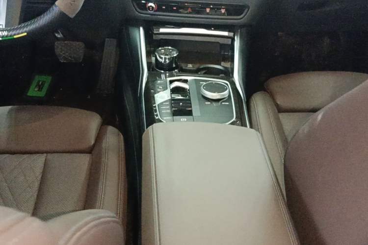 Used BMW 3 Series 2024 325Li M Sport Package Gear Lever