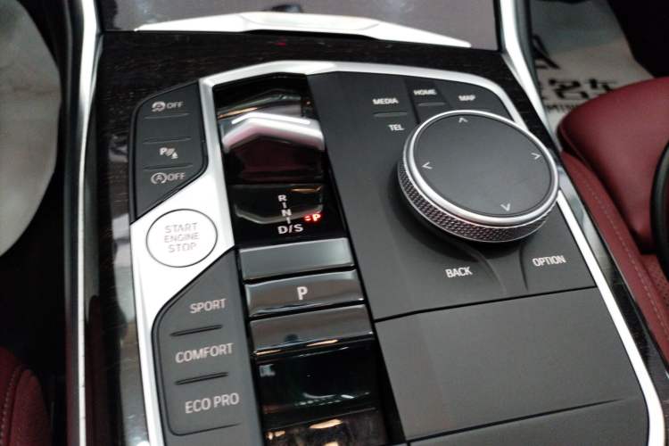 Used BMW 3 Series 2024 325Li M Sport Package Gear Lever