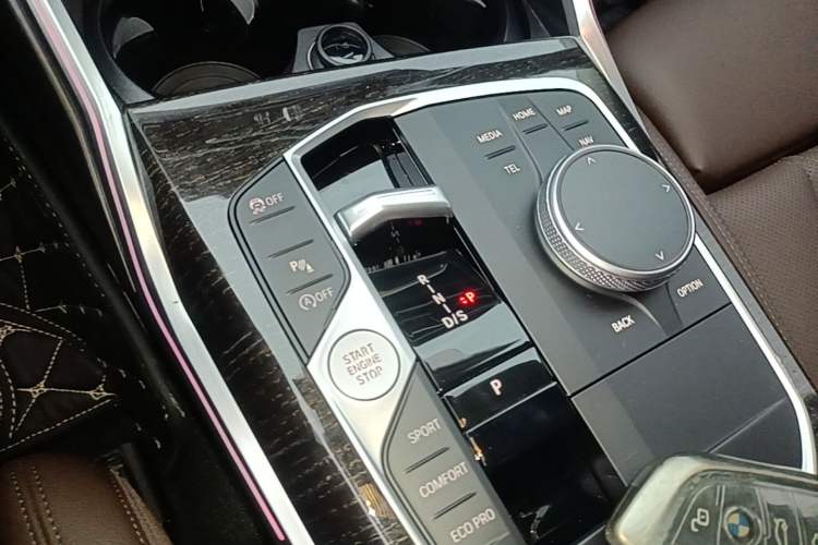 Used BMW 3 Series 2024 325Li M Sport Package Gear Lever