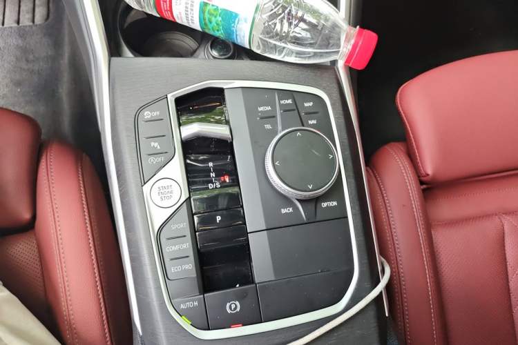 Used BMW 3 Series 2024 325i M Sport Package Gear Lever