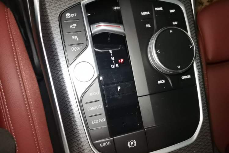 Used BMW 3 Series 2024 325Li M Sport Night Edition Package Gear Lever