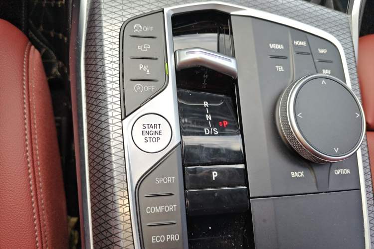 Used BMW 3 Series 2024 330i M Sport Night Edition Package Gear Lever