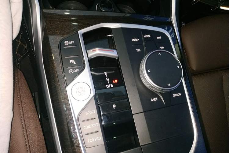 Used BMW 3 Series 2024 325Li M Sport Package Gear Lever