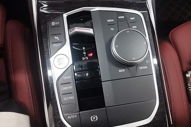 Used BMW 3 Series 2024 325Li M Sport Package Gear Lever
