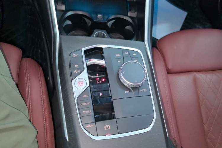 Used BMW 3 Series 2024 325i M Sport Package Gear Lever