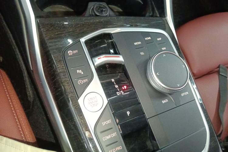 Used BMW 3 Series 2024 325Li M Sport Package Gear Lever