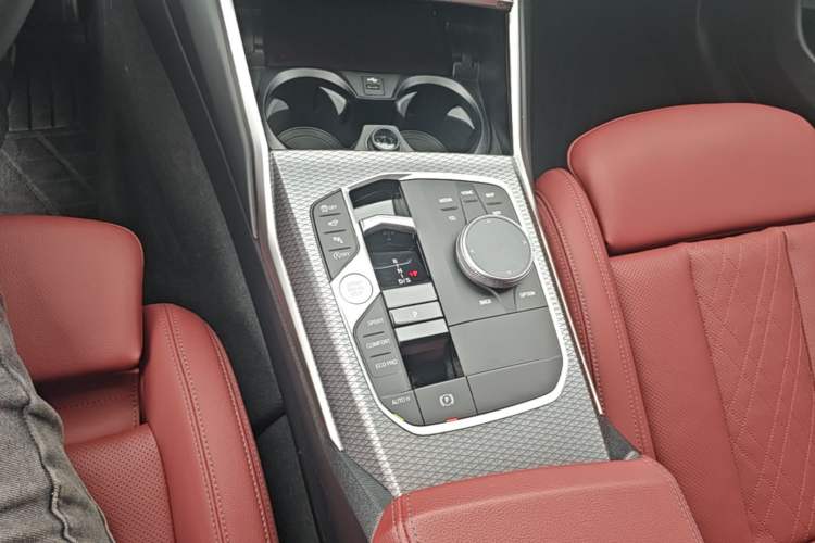 Used BMW 3 Series 2024 325i M Sport Night Edition Package Gear Lever