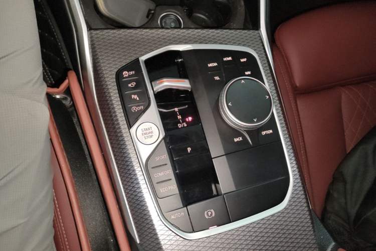 Used BMW 3 Series 2024 325Li M Sport Night Edition Package Gear Lever