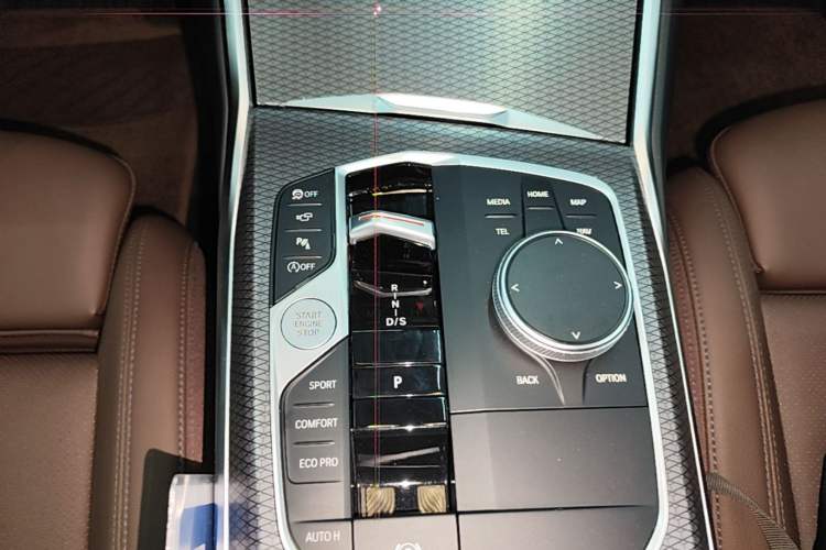 Used BMW 3 Series 2024 330i M Sport Night Edition Package Gear Lever