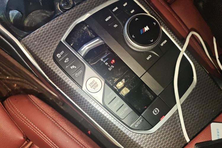 Used BMW 3 Series 2024 325i M Sport Night Edition Package Gear Lever