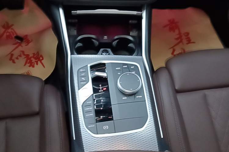 Used BMW 3 Series 2024 330i M Sport Night Edition Package Gear Lever